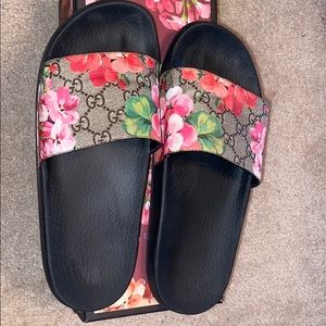 Gucci Floral Bloom Pursuit Pool Slide Sandals